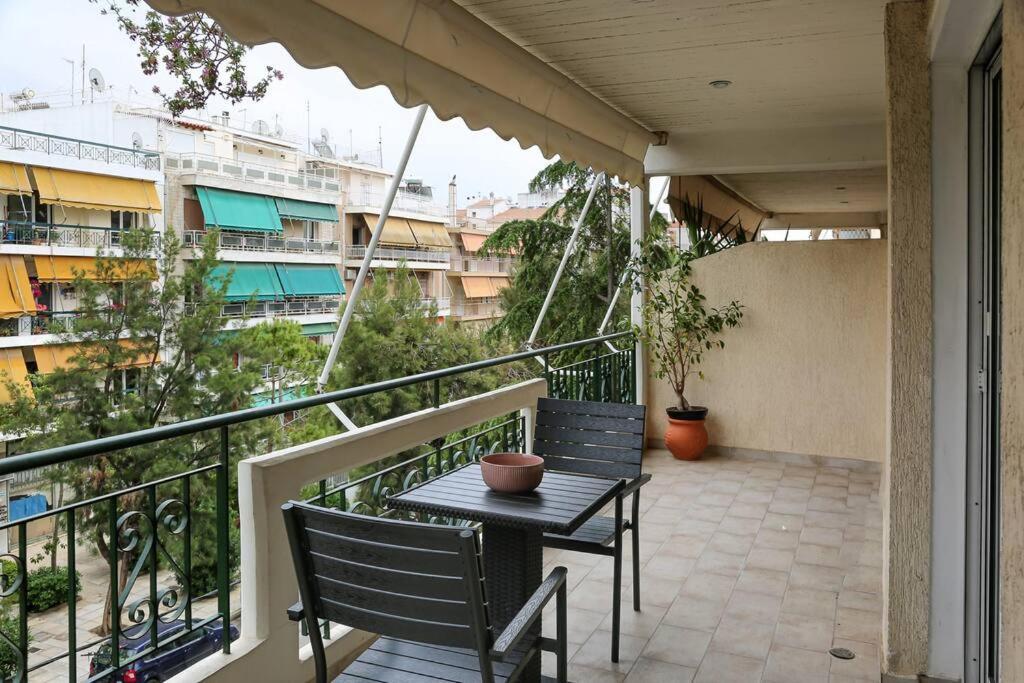 Charming Apartment Near Center Atenas Exterior foto