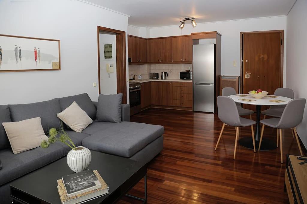 Charming Apartment Near Center Atenas Exterior foto